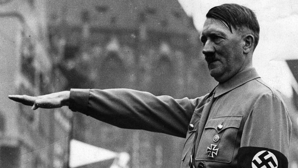 Adolf Hitler: El manipulador psicópata que dejó una huella histórica